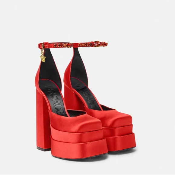 Versace Shoes - VERSACE AEVITAS PLATFORM PUMPS in red size 36